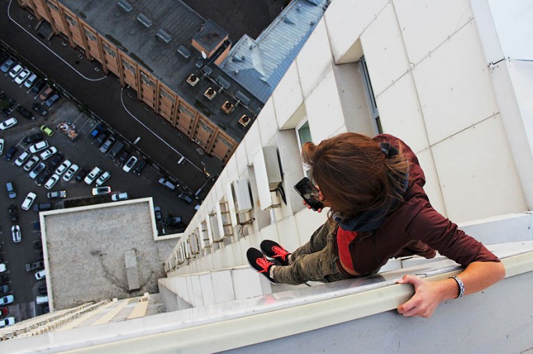 Girl Takes Best Riskiest Selfies Ever 10 Women Daily Magazine 3421