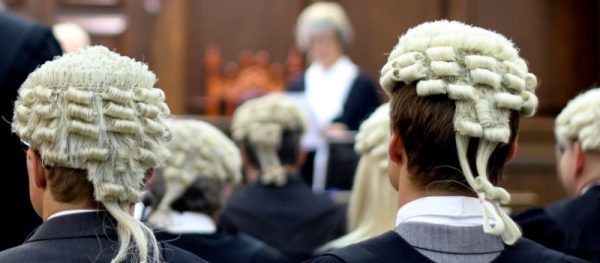 wigs-in-court-3-different-wig-styles-for-lawyers - Women Daily Magazine