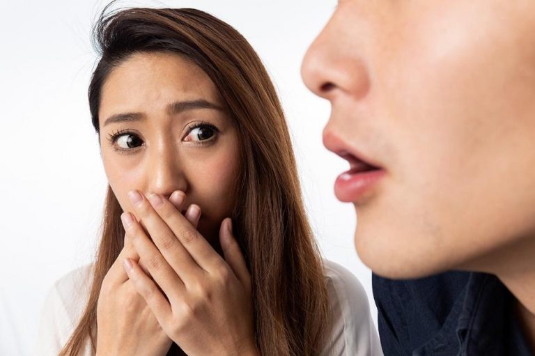 The Truth Behind Bad Breath - Women Daily Magazine